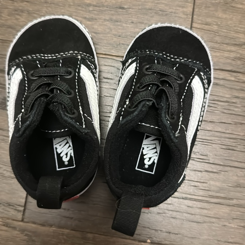 Infant vans - Picture 2 of 3